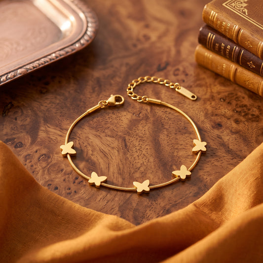 Das Schmetterlingskettenarmband