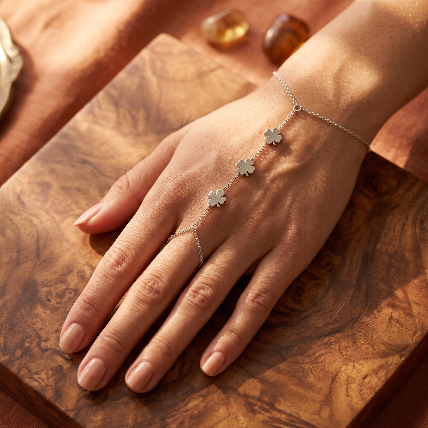 Die Kleeblatt-Fingerkette